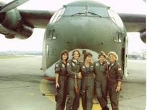 Picture of Women Serving in the Vietnam War